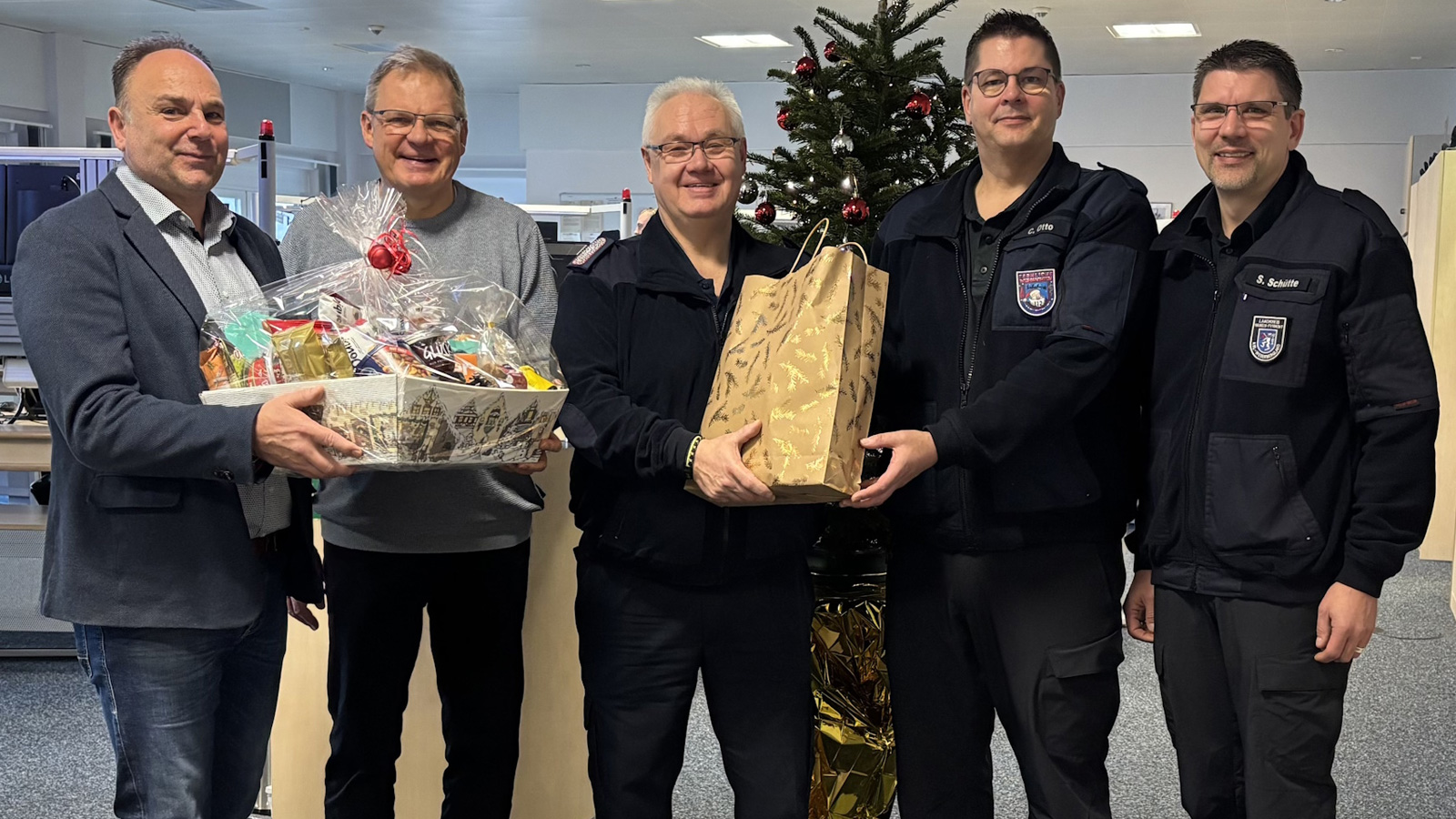 Wenn andere feiern, helfen sie: Landrat würdigt Einsatzkräfte im Landkreis Holzminden