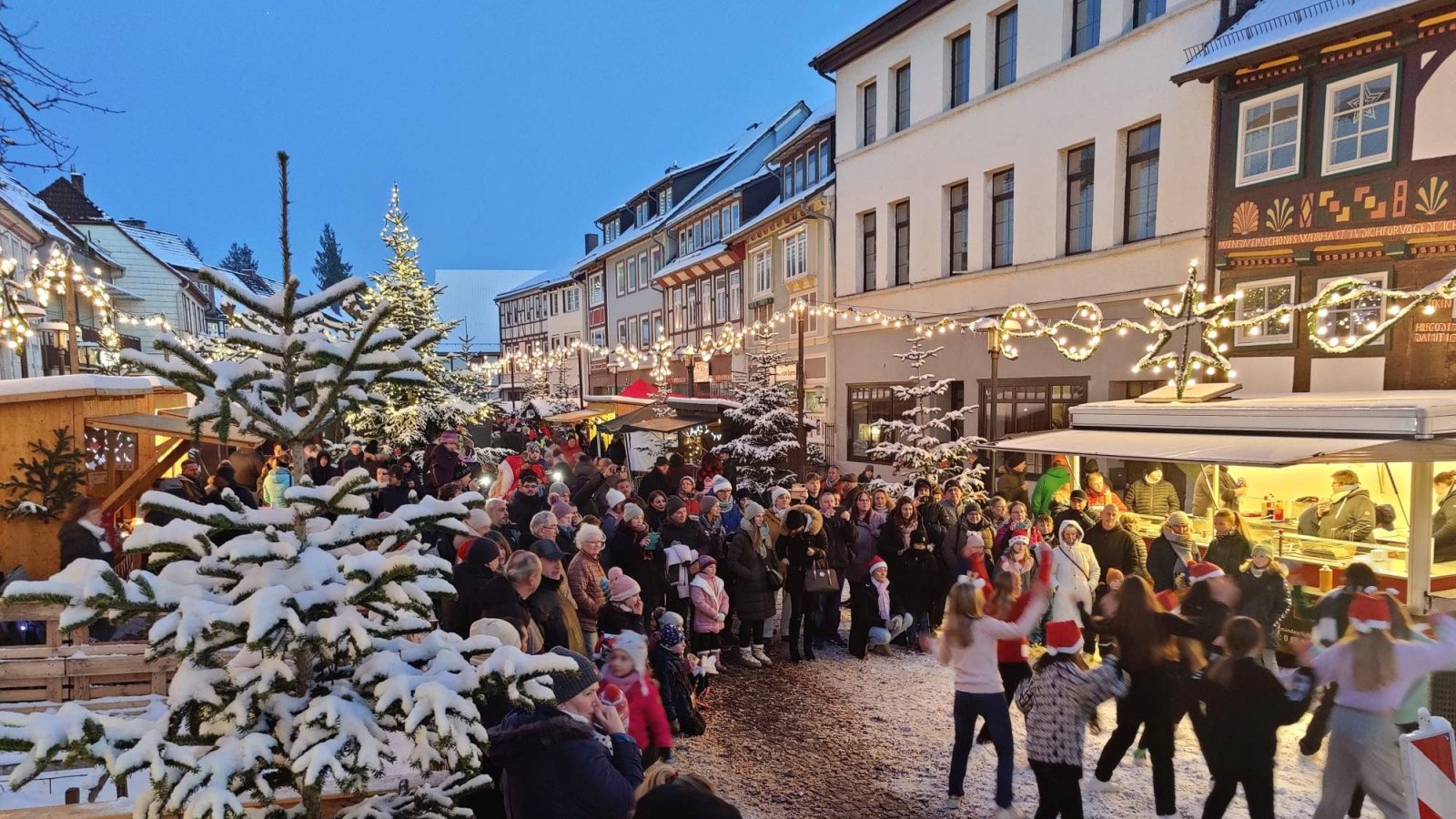 Drei Tage vorweihnachtliches Programm und Flair zur 10. Stadtoldendorfer Weihnachtswelt vom 28. bis 30. November
