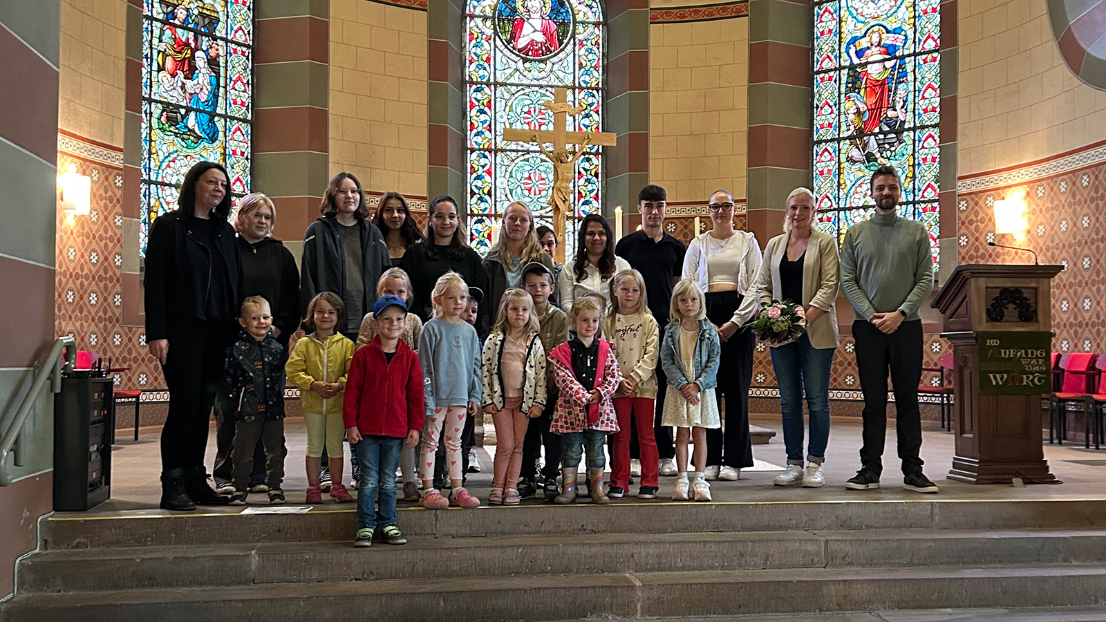 Mit der Kirchentaube Maya die St. Dionys Kirche entdecken – Audioguide von Schülern begeistert Kinder