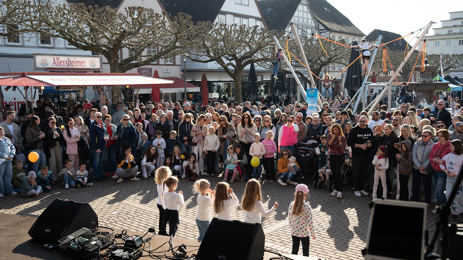 Kükenfest zieht zahlreiche Besucher an – große Beteiligung bei Stadtwetten und Aktionen 