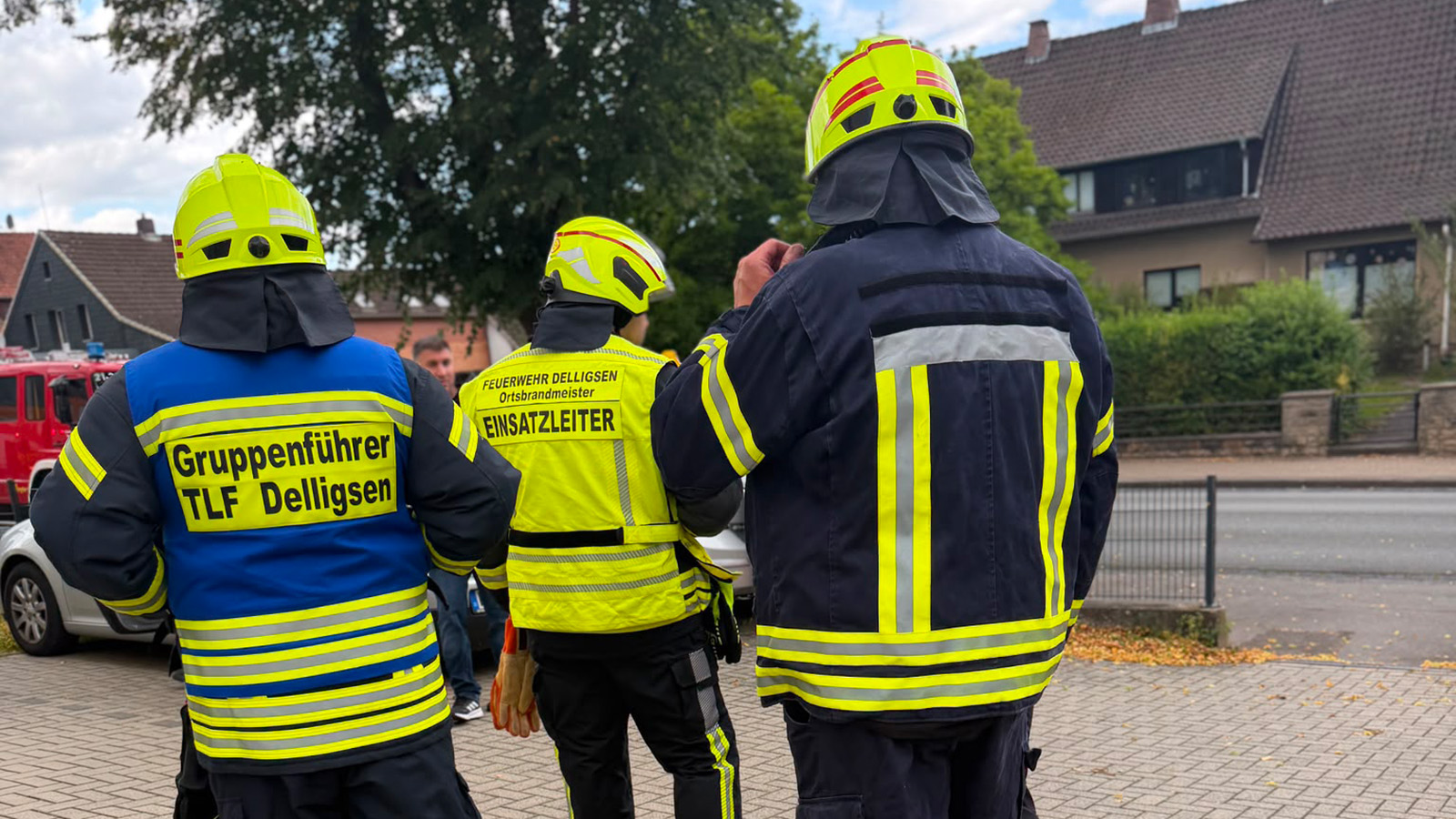 Feuerwehr Delligsen mit 20 Kräften im Einsatz – Polizei verschafft sich Zugang zur Wohnung