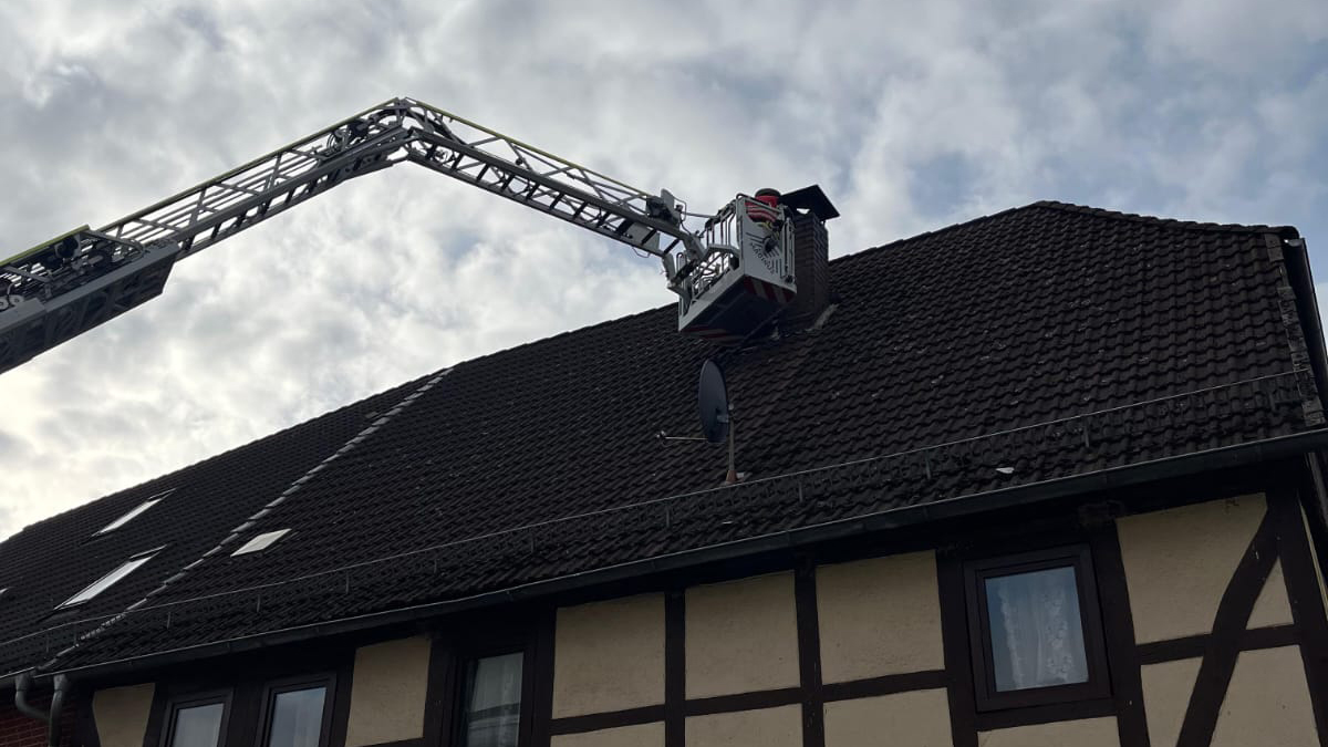Schornsteinbrand in Heinsen sorgt für Feuerwehreinsatz