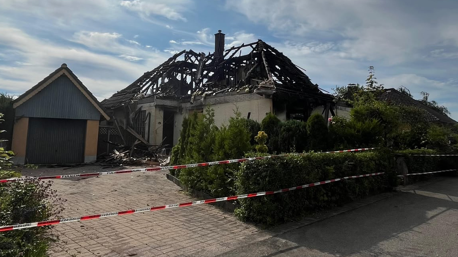 Großbrand in Deensen: Am Tag danach wird das ganze Ausmaß der Zerstörung sichtbar