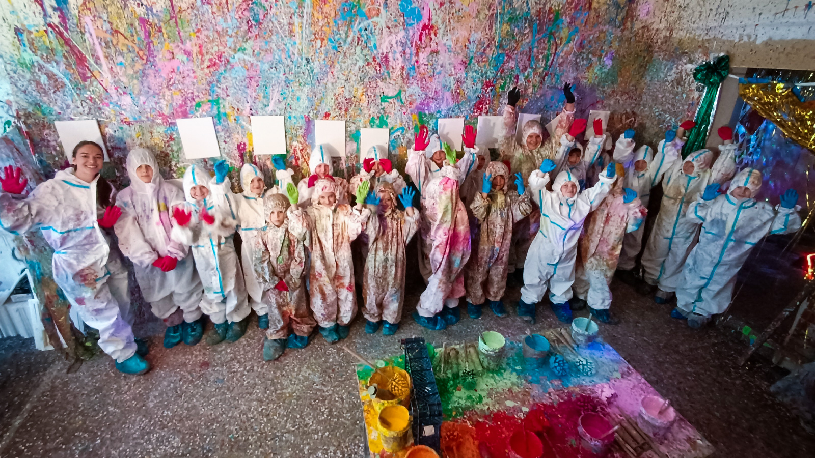 Ferienpass in der Splashbox am Marktplatz begeistert Kinder mit Farben, Kreativität und Experimentierfreude