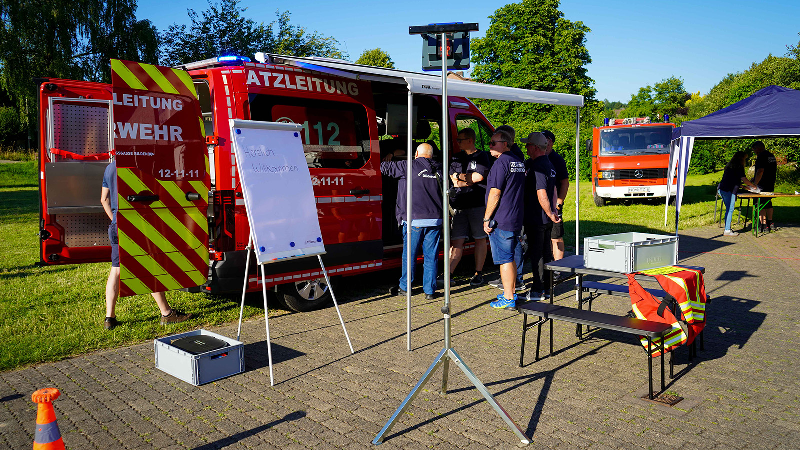 Feuerwehr Kalefeld stellt modernen Einsatzleitwagen mit umfangreicher Funk- und Kommunikationstechnik in Dienst