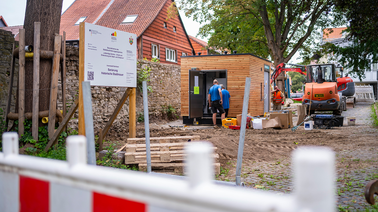 Neue öffentliche Toilettenanlagen am „Adolf-Hueg-Wall“ und an der „Oberen Straße“ in Northeim aufgestellt