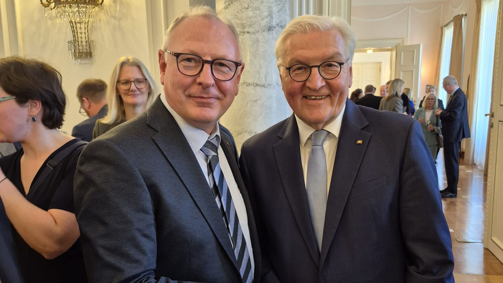 Stolz für Bevern: Bürgermeister Dörrier erlebt besondere Wertschätzung beim Empfang im Schloss Bellevue