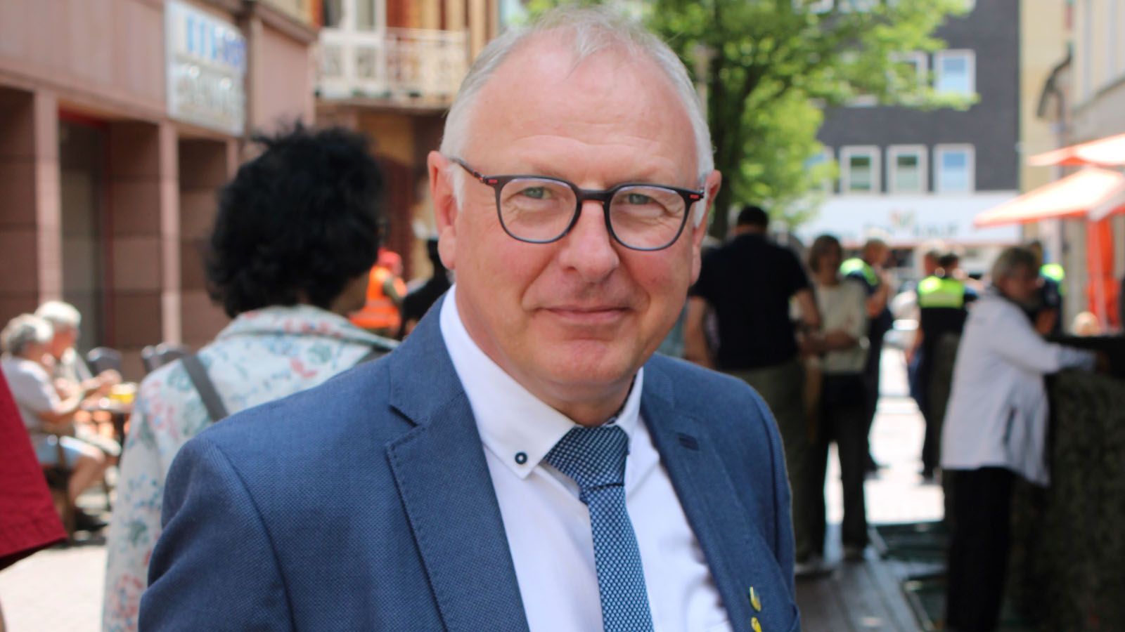 Große Anerkennung in Berlin: Bürgermeister Dörrier wird im Schloss Bellevue empfangen