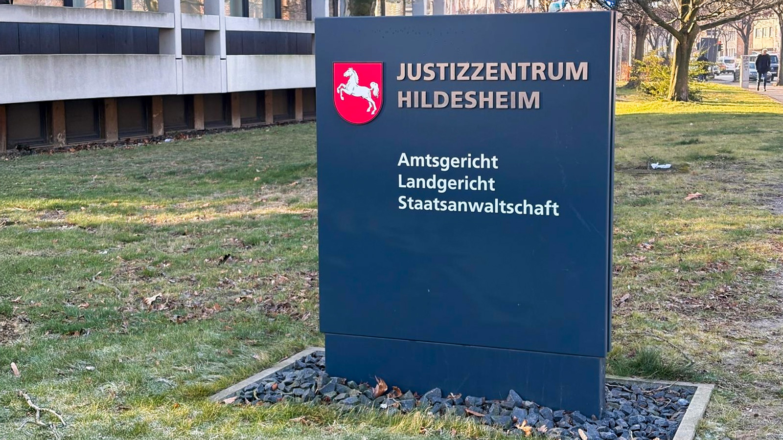 Elf Pkw-Diebstähle angeklagt: Verfahren mit Tatort Delligsen startet im Februar